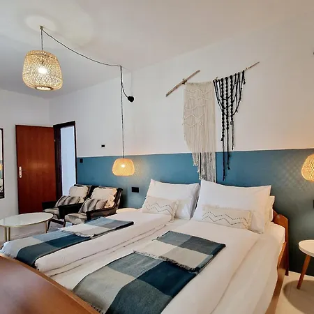 アパート Aleksandar ポレッチ