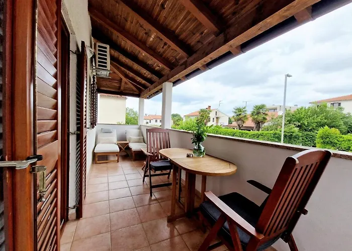 Aleksandar Apartman *