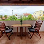 Aleksandar Apartment *
