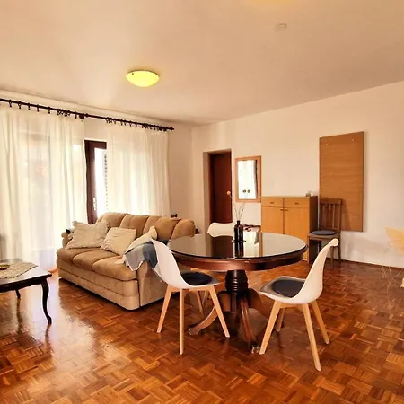 Aleksandar Apartment Porec