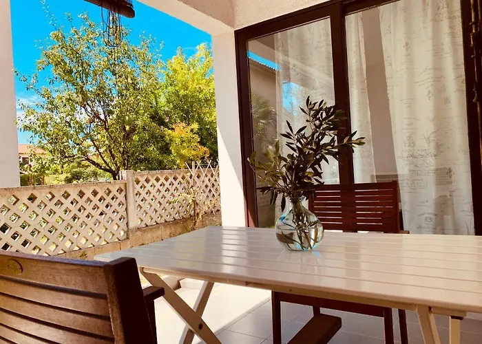 Aleksandar Appartement *
